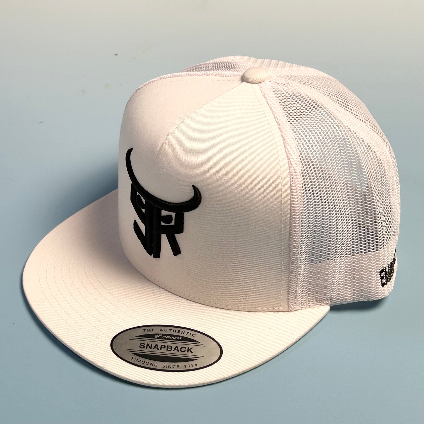 Toro (White)